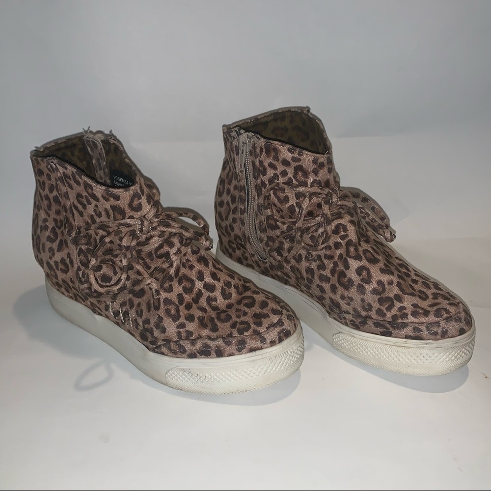 Very G Ursula Suede Wedge Sneaker Leopard 7.5